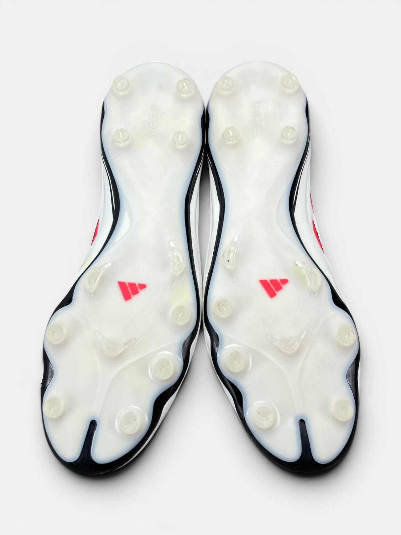 Adidas Copa Pure 3 Pro FG Pure Victory Pack — buty sportowe męskie w bardzo dobrym stanie rozmiar 42 2/3, widok z góry na wewnętrzną stronę butów