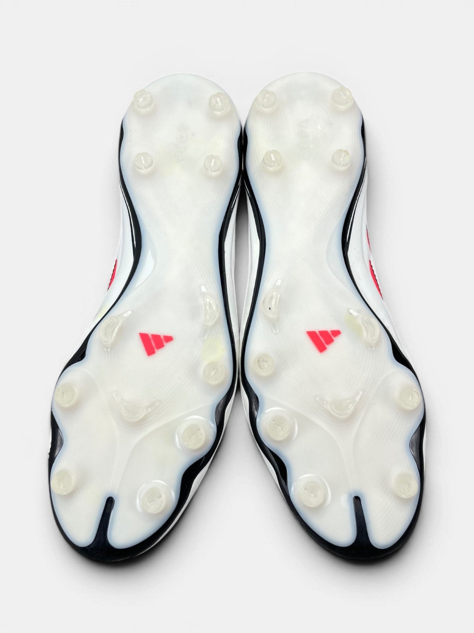Adidas Copa Pure 3 Pro FG Pure Victory Pack — buty sportowe męskie w bardzo dobrym stanie rozmiar 42 2/3, widok z góry na wewnętrzną stronę butów