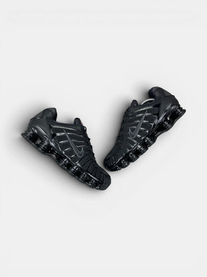 Nike Shox TL Metallic Hematite — buty sportowe męskie w bardzo dobrym stanie rozmiar 45, widok z góry na zewnętrzną stronę butów