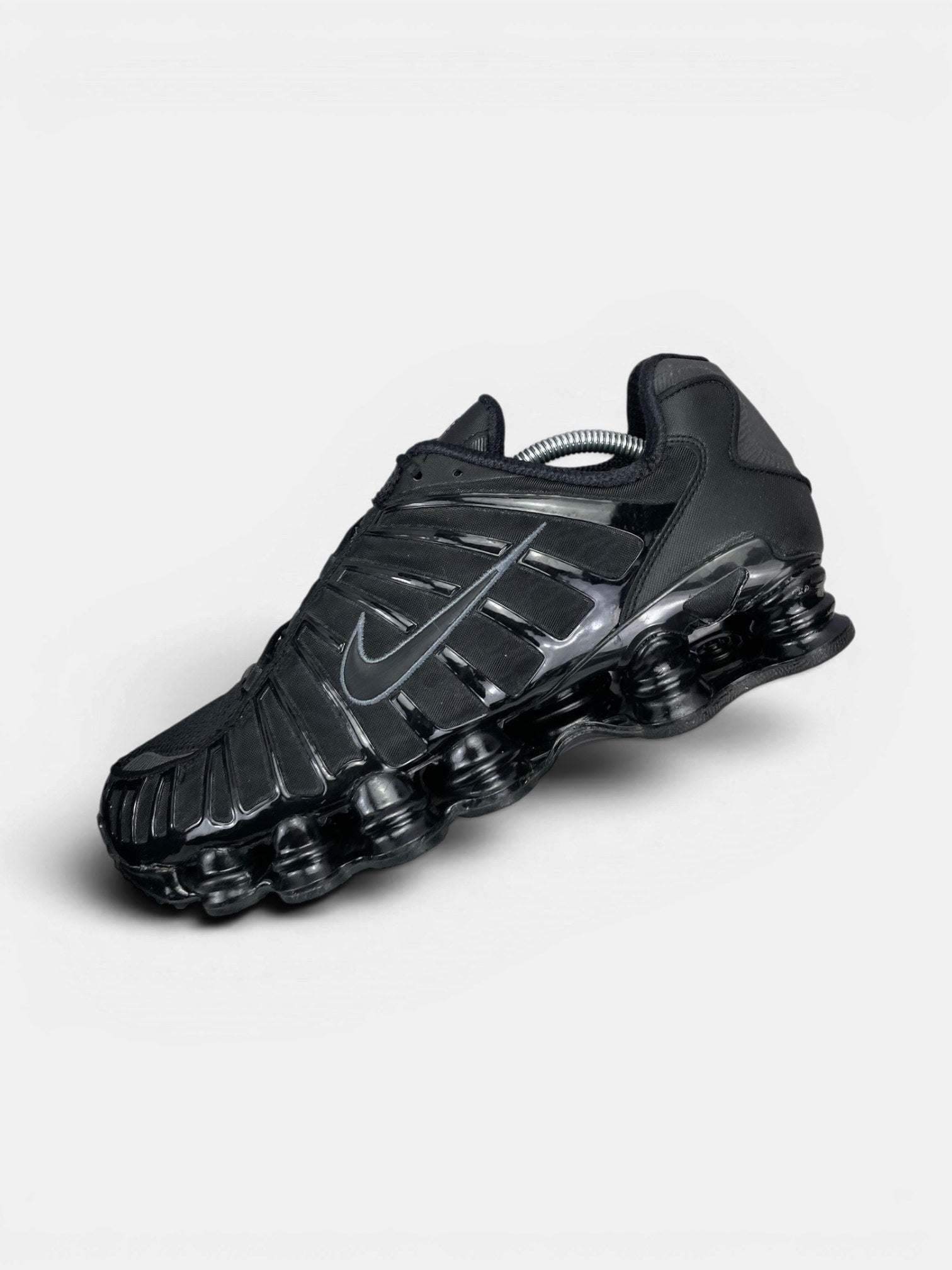 Nike Shox TL Metallic Hematite — buty sportowe męskie w bardzo dobrym stanie rozmiar 45, widok z góry na wewnętrzną stronę butów