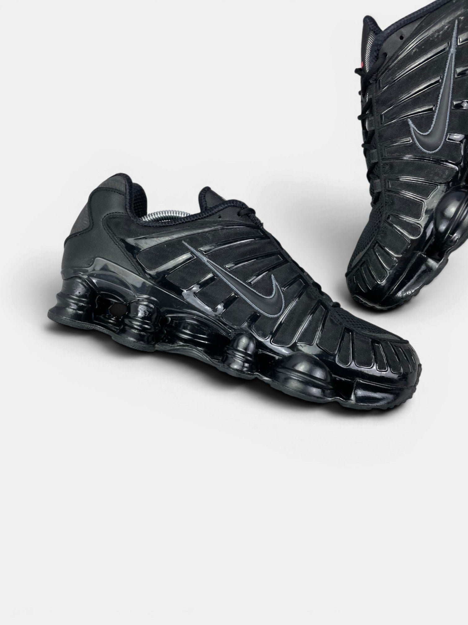 Nike Shox TL Metallic Hematite — buty sportowe męskie w bardzo dobrym stanie rozmiar 45, wewnętrzny panel lewego buta
