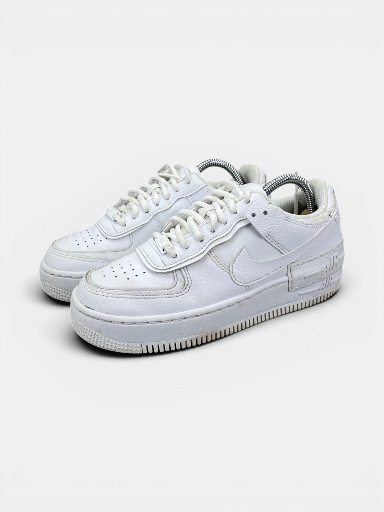 Nike Air Force 1 Shadow Triple White — buty sportowe damskie w bardzo dobrym stanie rozmiar 37.5, widok z boku