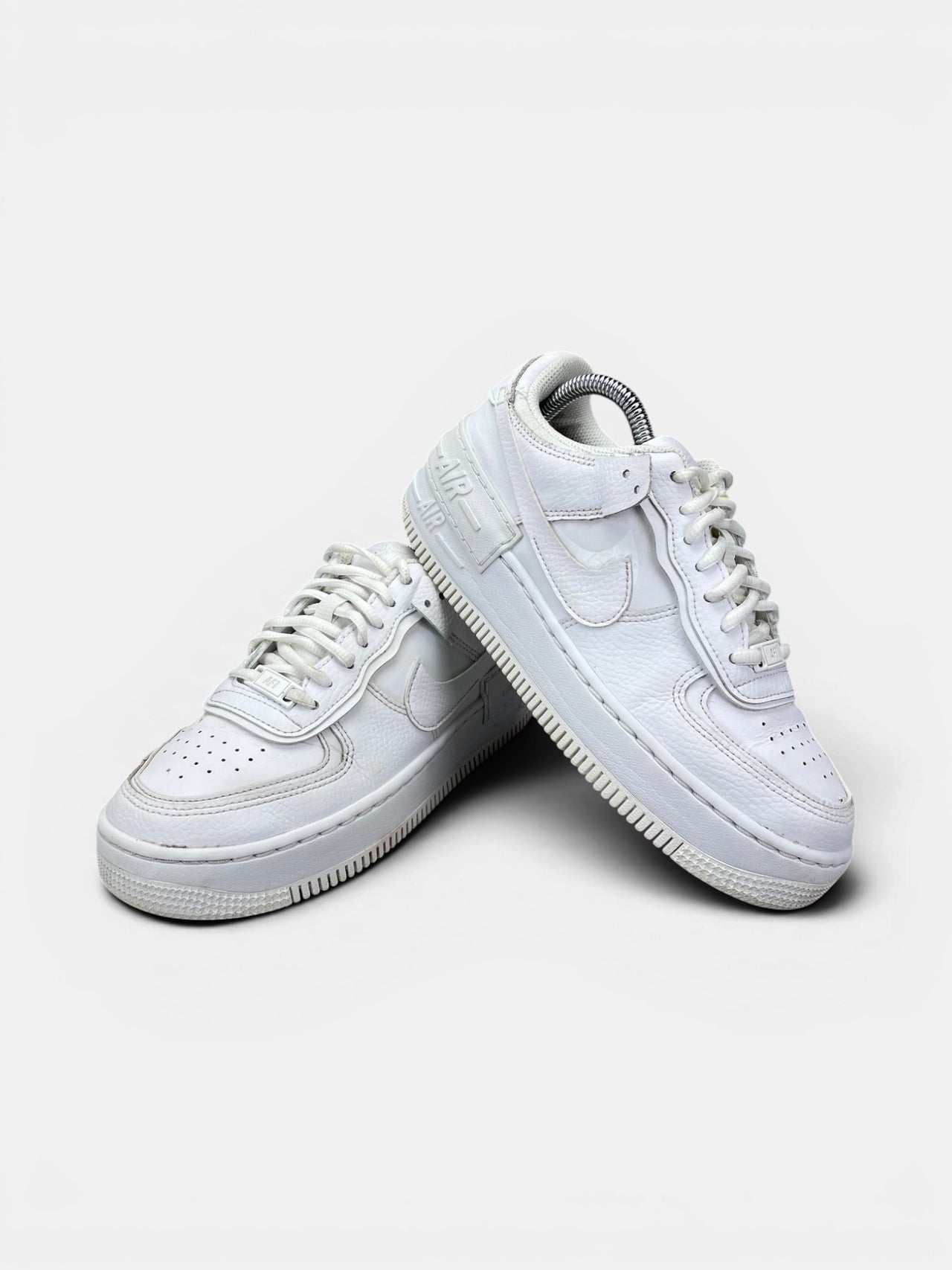 Nike Air Force 1 Shadow Triple White — buty sportowe damskie w bardzo dobrym stanie rozmiar 37.5, boczny profil