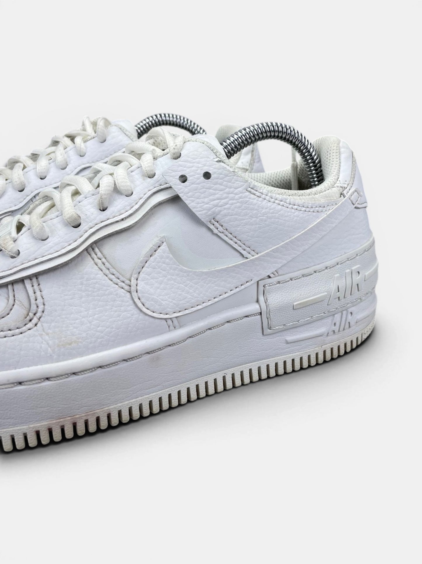 Nike Air Force 1 Shadow Triple White — buty sportowe damskie w bardzo dobrym stanie rozmiar 37.5, opcjonalne zdjęcie 1