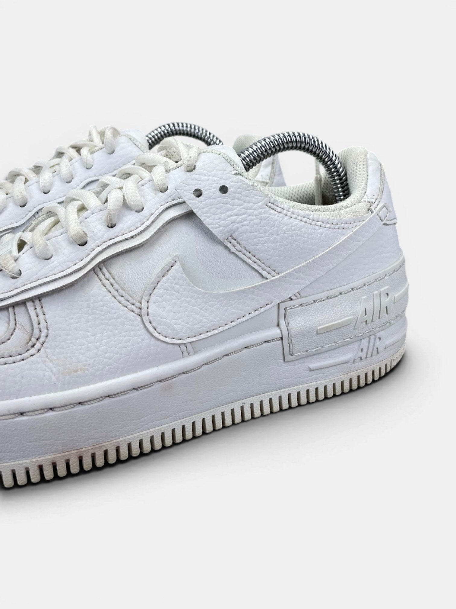 Nike Air Force 1 Shadow Triple White — buty sportowe damskie w bardzo dobrym stanie rozmiar 37.5, opcjonalne zdjęcie 1