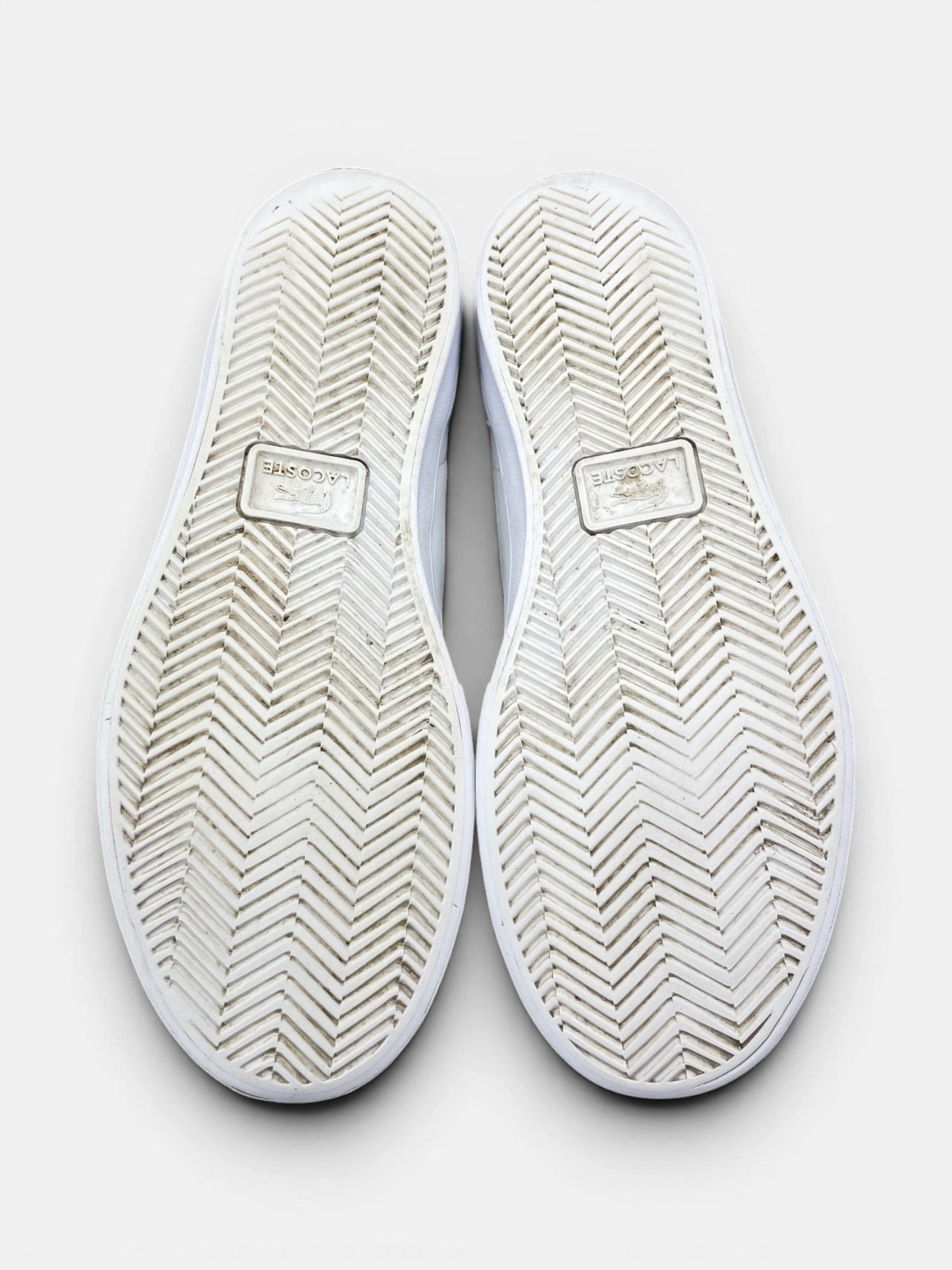 Lacoste Lerond — buty sportowe męskie w bardzo dobrym stanie rozmiar 42, podeszwa