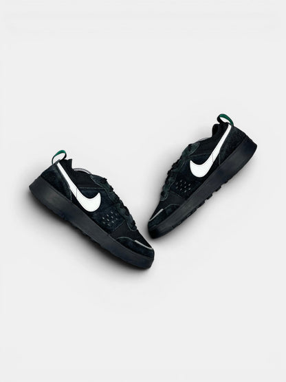 Nike C1TY Street — buty sportowe męskie w bardzo dobrym stanie rozmiar 39, zewnętrzny panel prawego buta