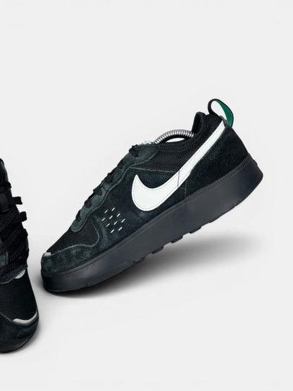 Nike C1TY Street — buty sportowe męskie w bardzo dobrym stanie rozmiar 39, widok z góry na wewnętrzną stronę butów