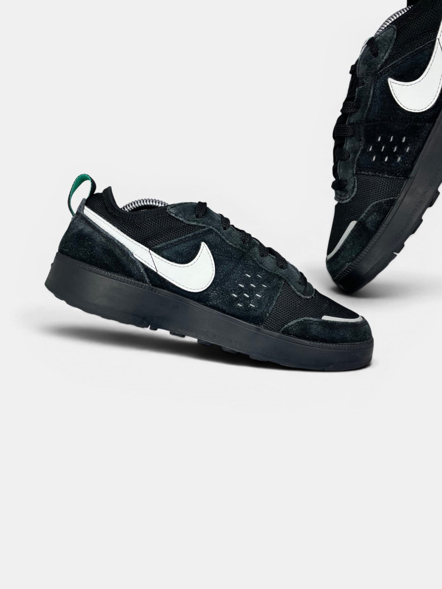Nike C1TY Street — buty sportowe męskie w bardzo dobrym stanie rozmiar 39, wewnętrzny panel lewego buta