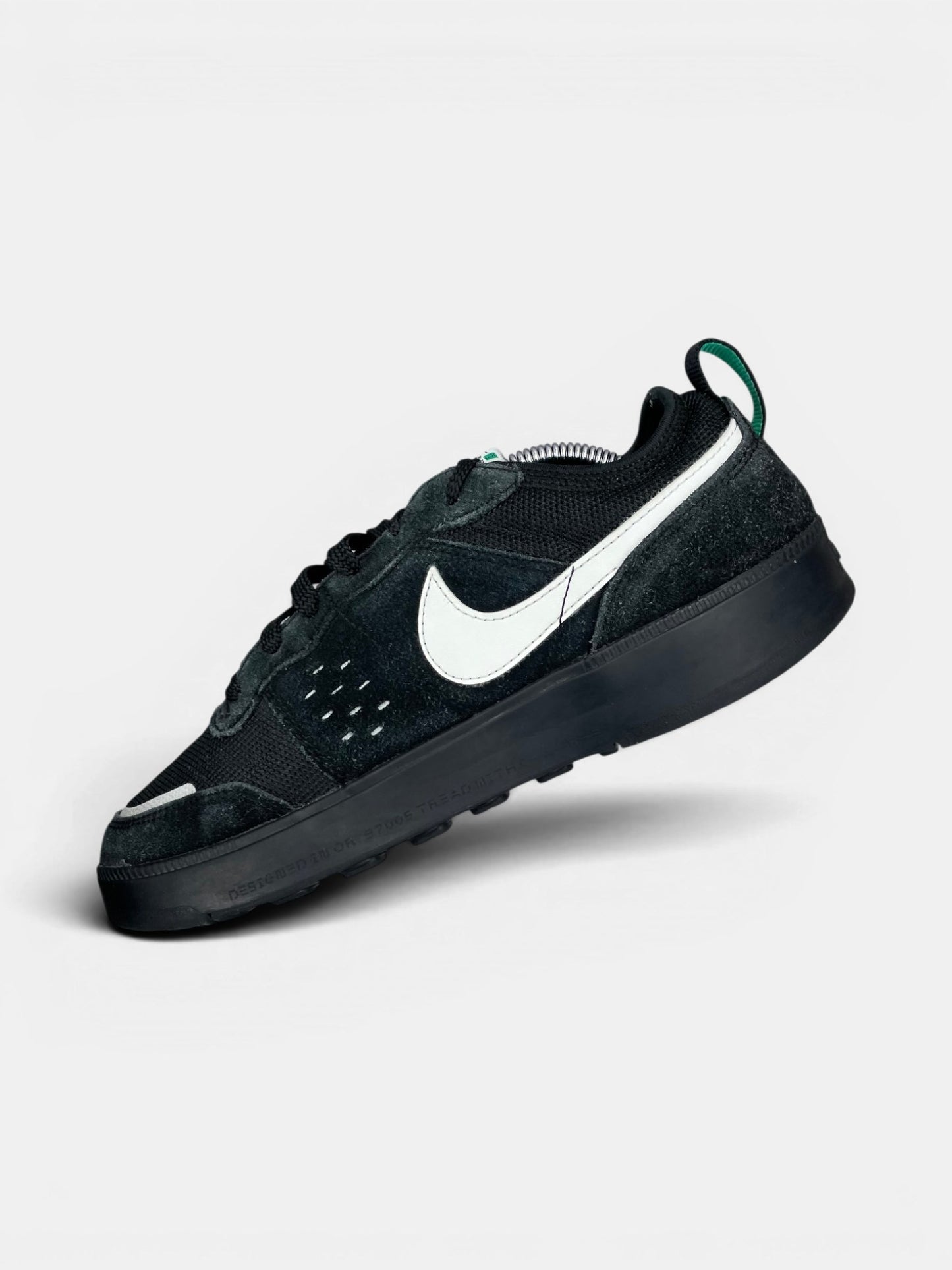 Nike C1TY Street — buty sportowe męskie w bardzo dobrym stanie rozmiar 39, wewnętrzny panel prawego buta