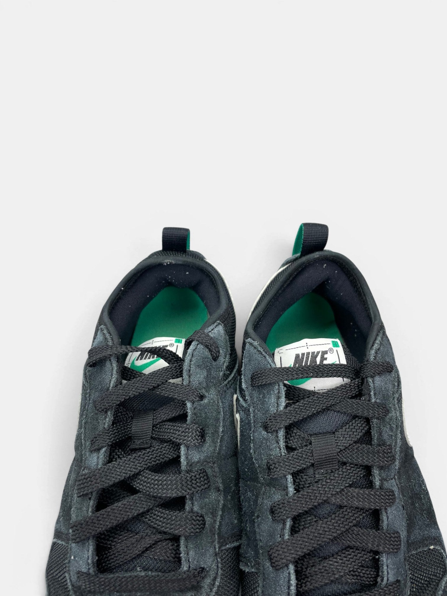 Nike C1TY Street — buty sportowe męskie w bardzo dobrym stanie rozmiar 39, zapiętki butów