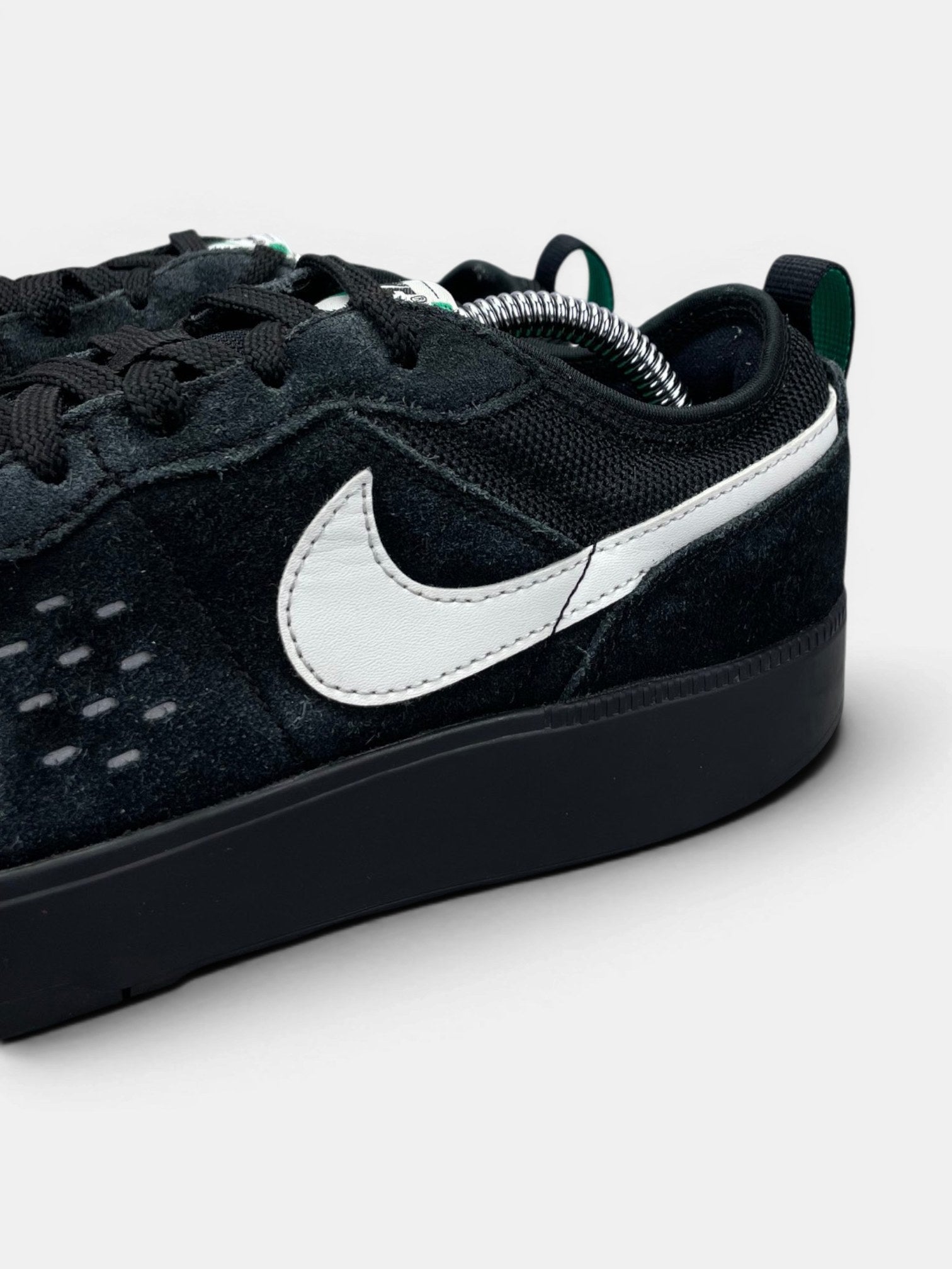 Nike C1TY Street — buty sportowe męskie w bardzo dobrym stanie rozmiar 39, opcjonalne zdjęcie 1