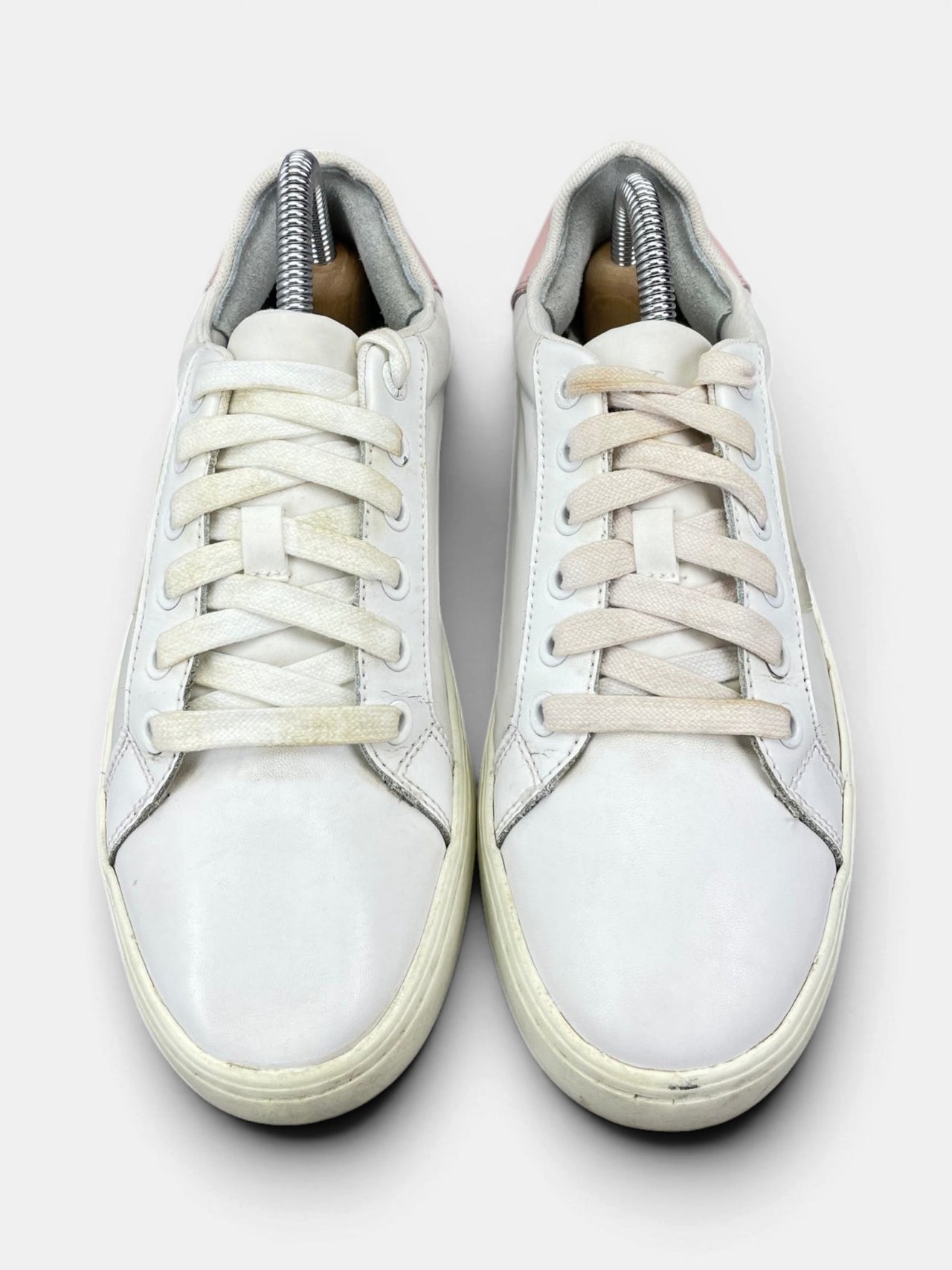 Calvin Klein Sneakers — buty sportowe damskie w bardzo dobrym stanie rozmiar 37, widok z góry