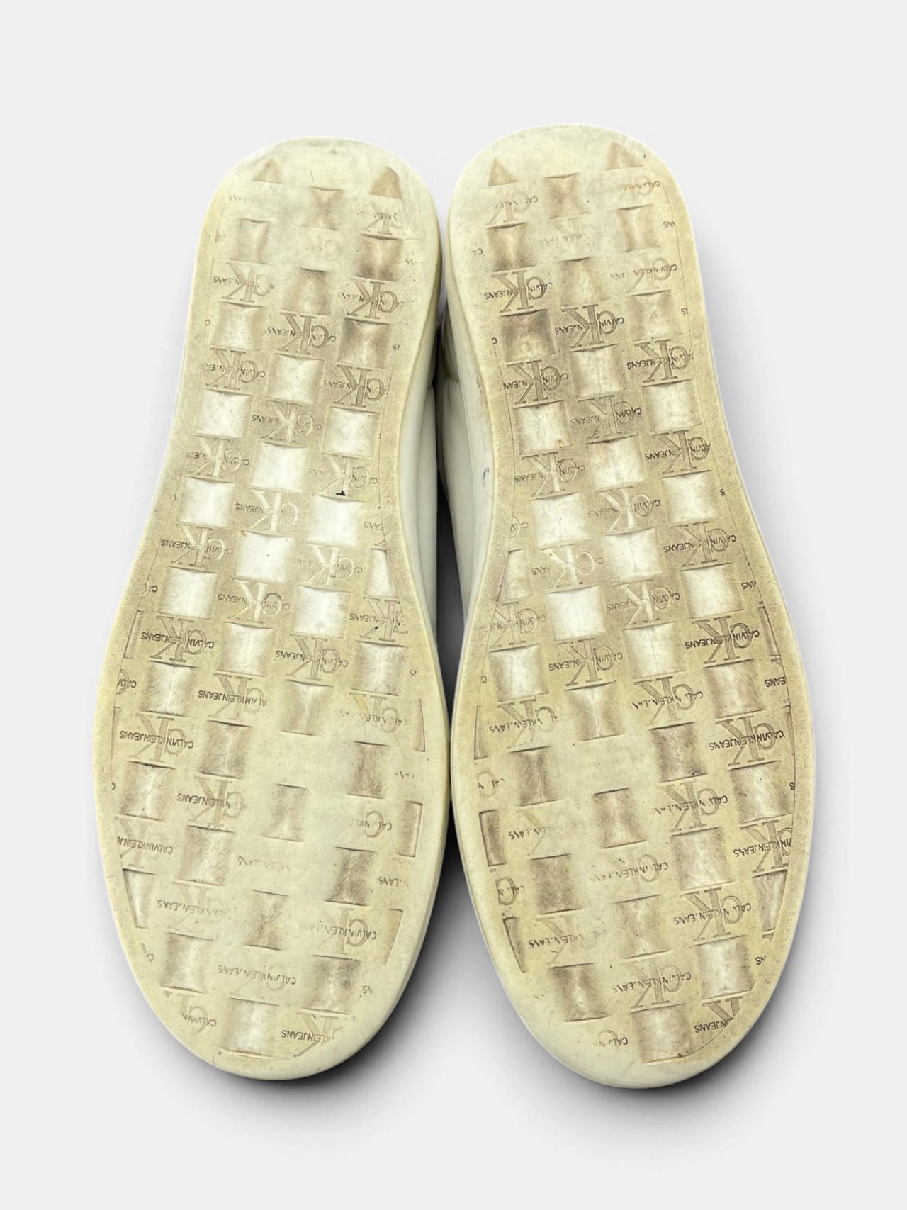 Calvin Klein Sneakers — buty sportowe damskie w bardzo dobrym stanie rozmiar 37, podeszwa