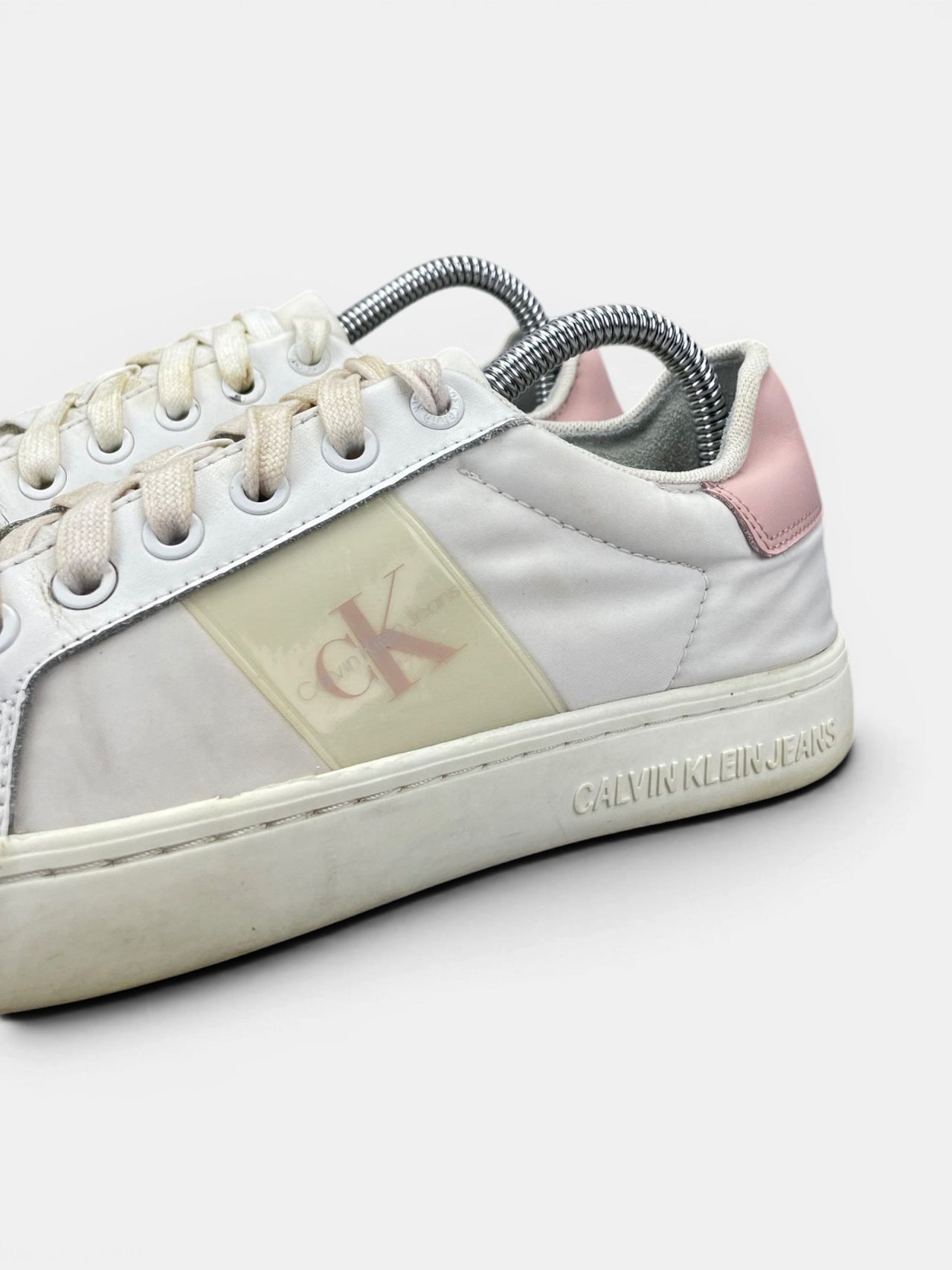 Calvin Klein Sneakers — buty sportowe damskie w bardzo dobrym stanie rozmiar 37, opcjonalne zdjęcie 1