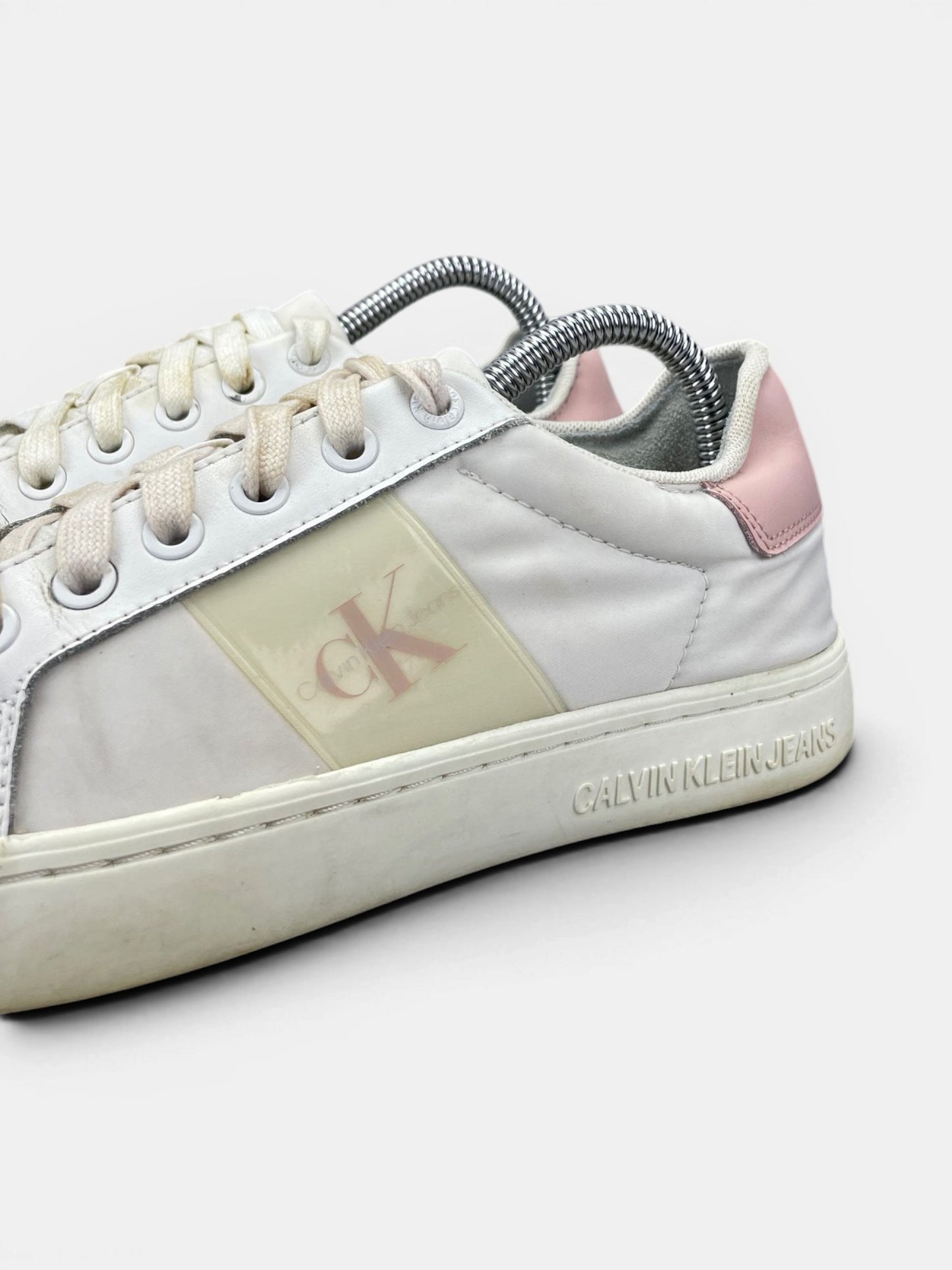 Calvin Klein Sneakers — buty sportowe damskie w bardzo dobrym stanie rozmiar 37, opcjonalne zdjęcie 1