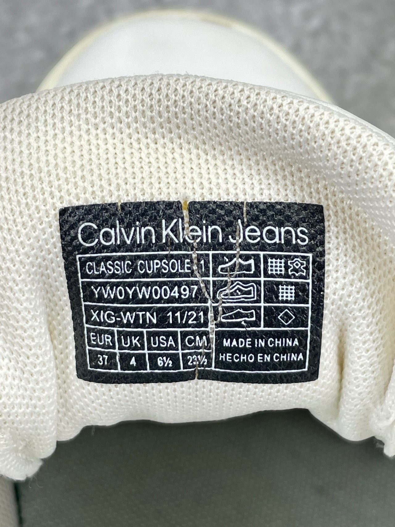 Calvin Klein Sneakers — buty sportowe damskie w bardzo dobrym stanie rozmiar 37, opcjonalne zdjęcie 2