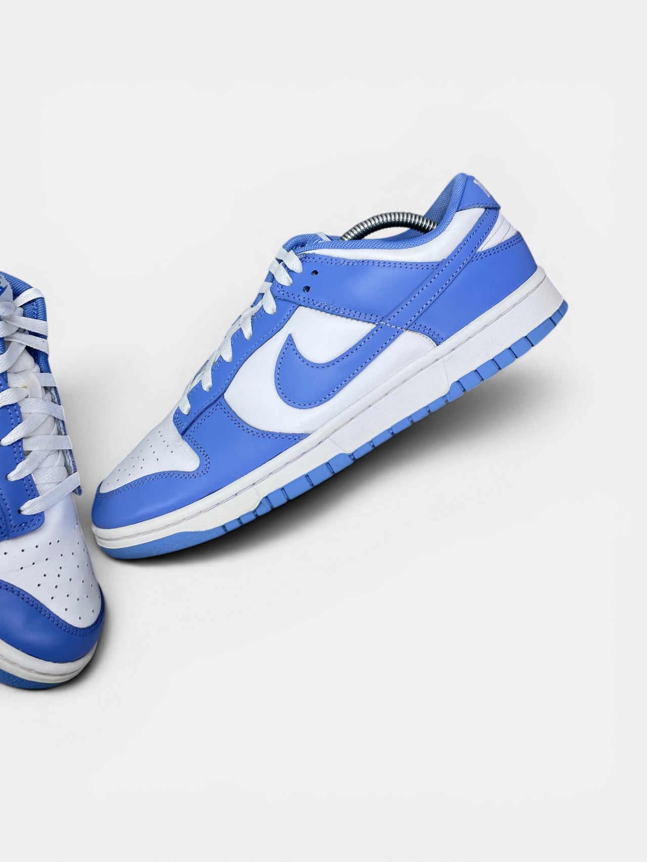 Nike Dunk Low Polar Blue — buty sportowe męskie w bardzo dobrym stanie rozmiar 44, widok z góry na wewnętrzną stronę butów