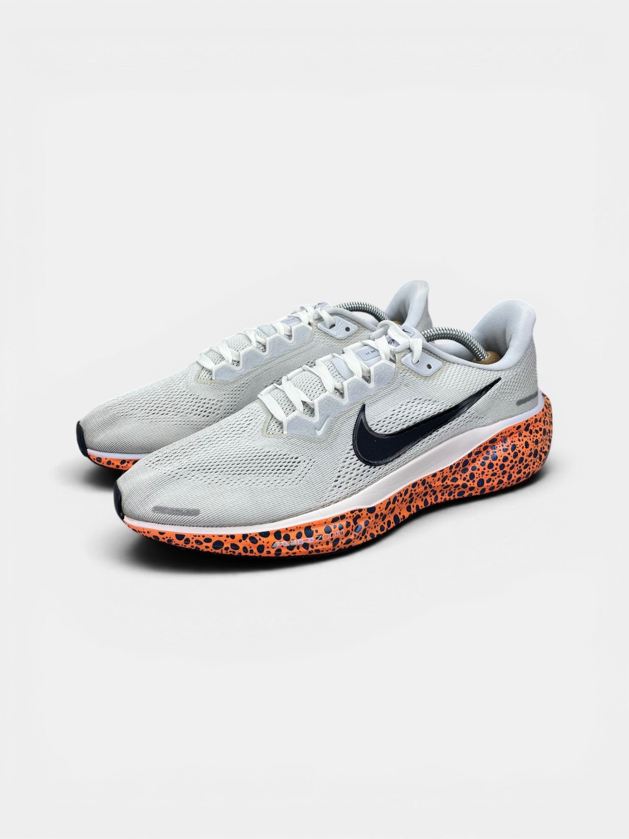 Nike InfinityRN 4 Electric Pack — buty sportowe męskie w bardzo dobrym stanie rozmiar 44, widok z boku