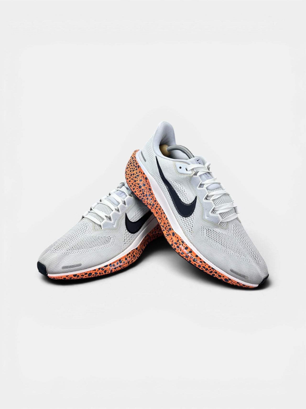 Nike InfinityRN 4 Electric Pack — buty sportowe męskie w bardzo dobrym stanie rozmiar 44, boczny profil