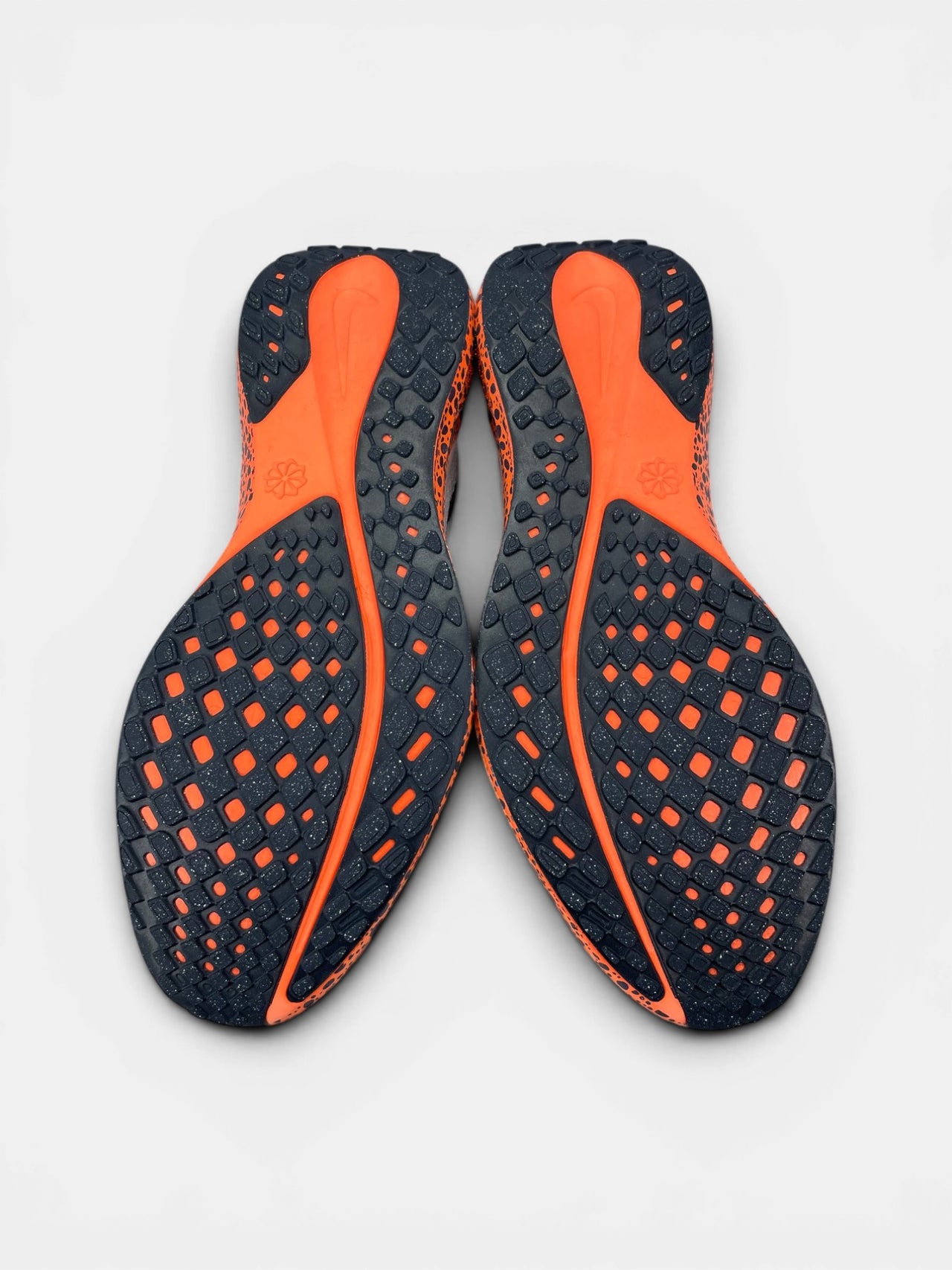 Nike InfinityRN 4 Electric Pack — buty sportowe męskie w bardzo dobrym stanie rozmiar 44, podeszwa