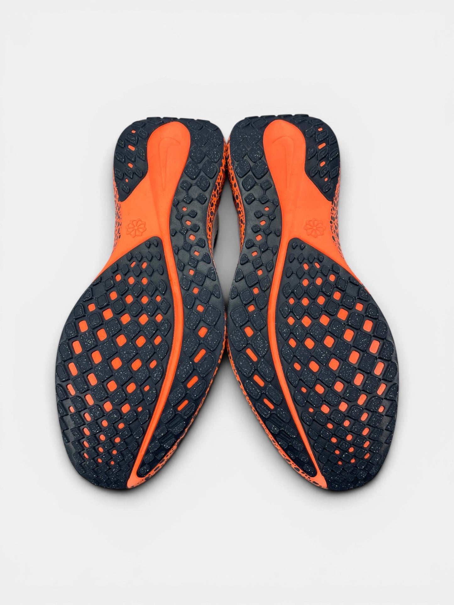 Nike InfinityRN 4 Electric Pack — buty sportowe męskie w bardzo dobrym stanie rozmiar 44, podeszwa