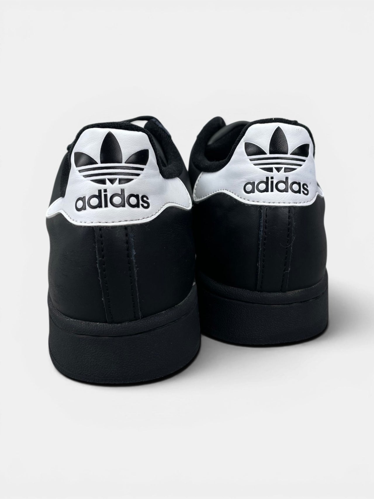Adidas Superstar II Black White — buty sportowe męskie w bardzo dobrym stanie rozmiar 45 1/3, widok z tyłu