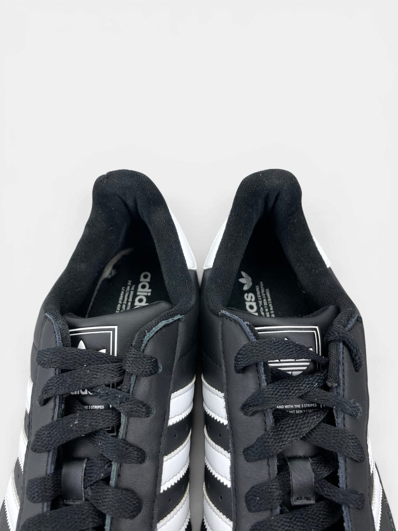 Adidas Superstar II Black White — buty sportowe męskie w bardzo dobrym stanie rozmiar 45 1/3, zapiętki butów