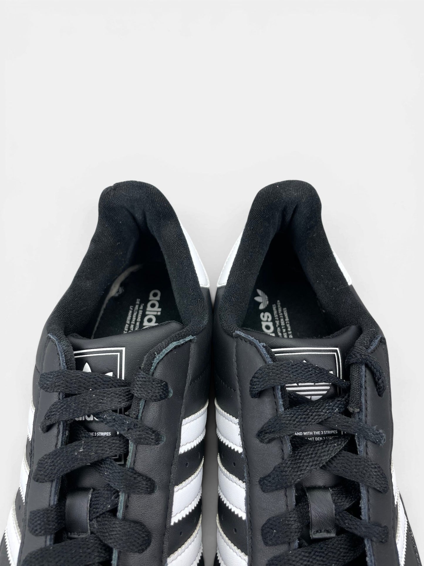 Adidas Superstar II Black White — buty sportowe męskie w bardzo dobrym stanie rozmiar 45 1/3, zapiętki butów