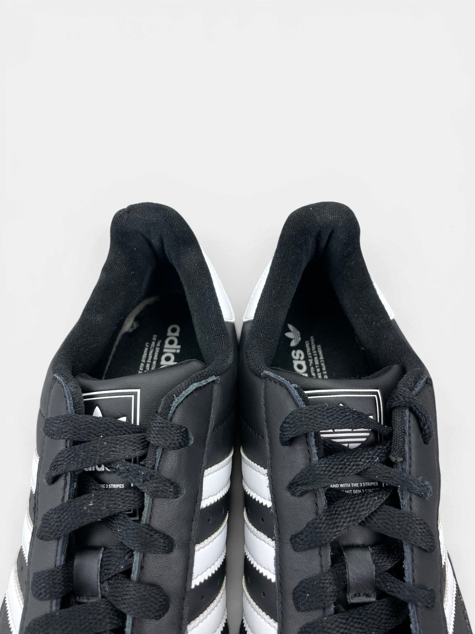 Adidas Superstar II Black White — buty sportowe męskie w bardzo dobrym stanie rozmiar 45 1/3, zapiętki butów