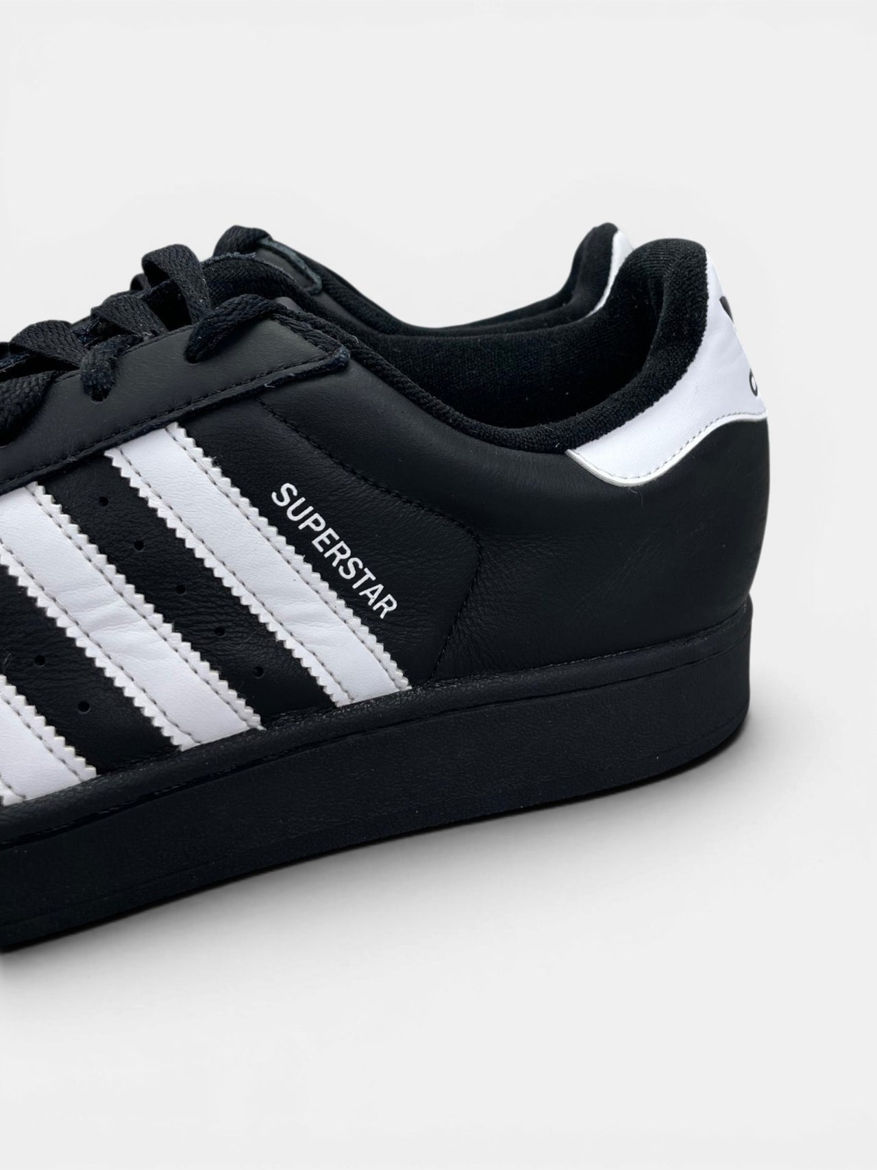Adidas Superstar II Black White — buty sportowe męskie w bardzo dobrym stanie rozmiar 45 1/3, opcjonalne zdjęcie 1