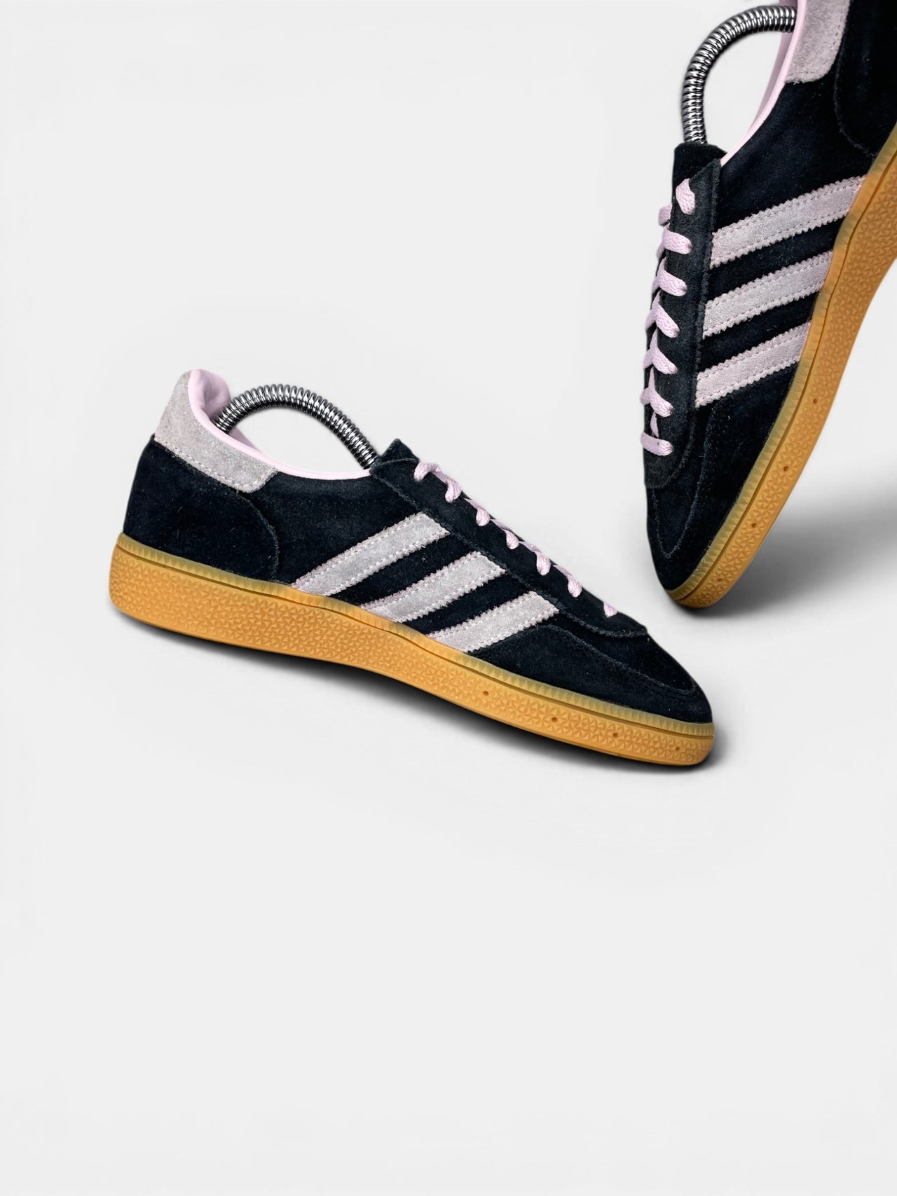 Adidas Spezial Black Pink — buty sportowe damskie w bardzo dobrym stanie rozmiar 36 2/3, wewnętrzny panel lewego buta