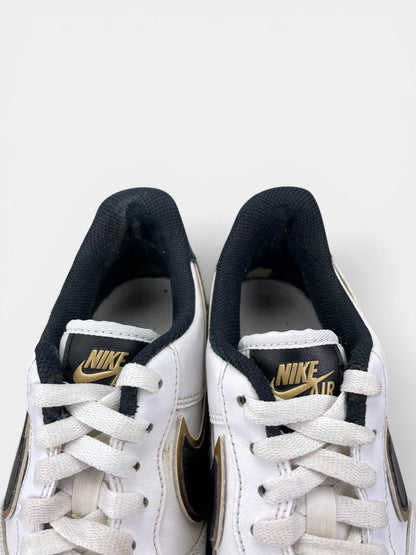 Nike Air Force 1 Low Metallic Gold — buty sportowe męskie w bardzo dobrym stanie rozmiar 43, zapiętki butów