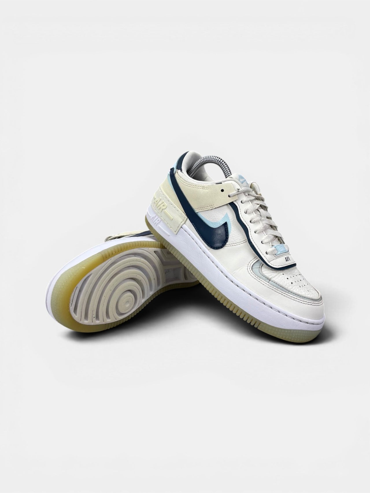 Nike Air Force 1 Low Shadow Sail Glacier Blue — buty sportowe damskie w bardzo dobrym stanie rozmiar 38, boczny profil