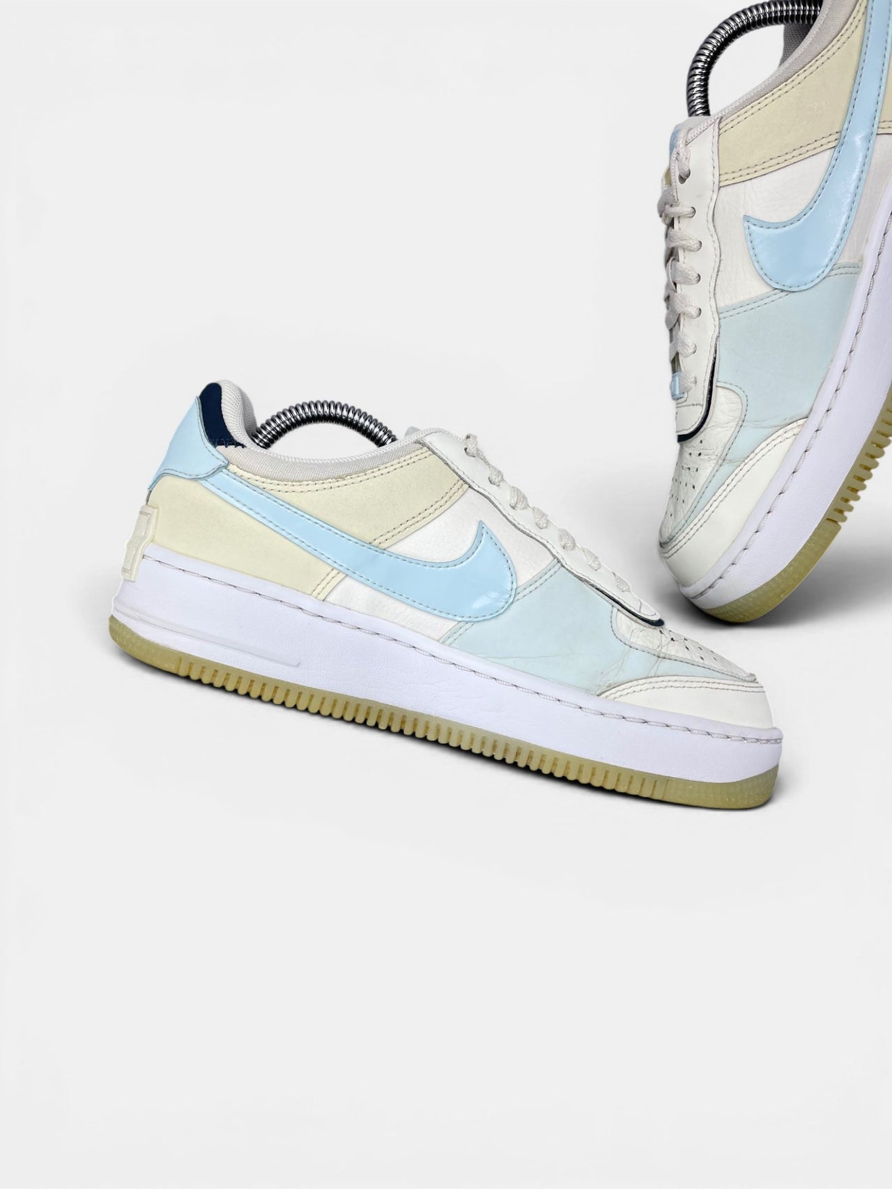 Nike Air Force 1 Low Shadow Sail Glacier Blue — buty sportowe damskie w bardzo dobrym stanie rozmiar 38, wewnętrzny panel lewego buta