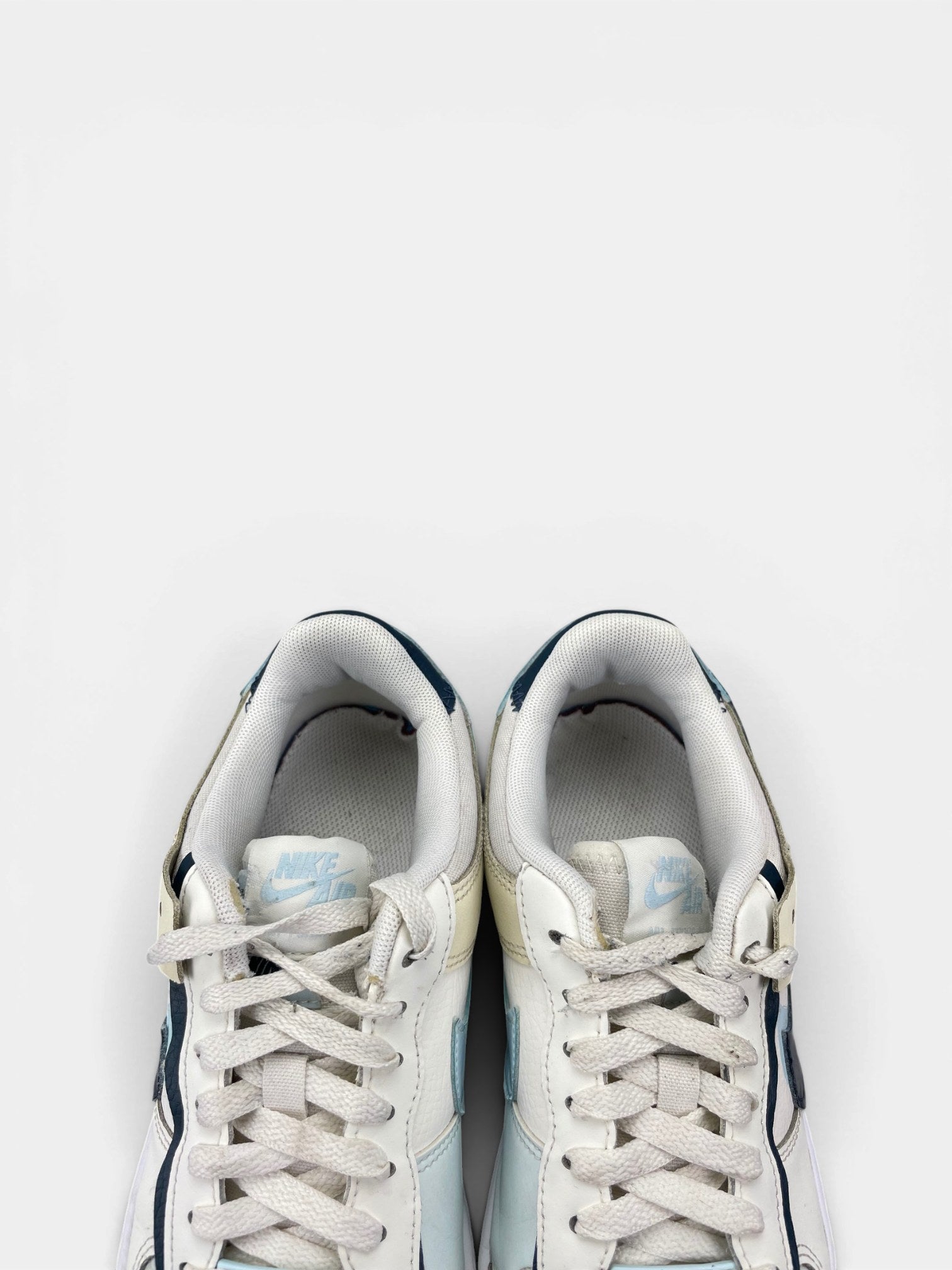 Nike Air Force 1 Low Shadow Sail Glacier Blue — buty sportowe damskie w bardzo dobrym stanie rozmiar 38, zapiętki butów
