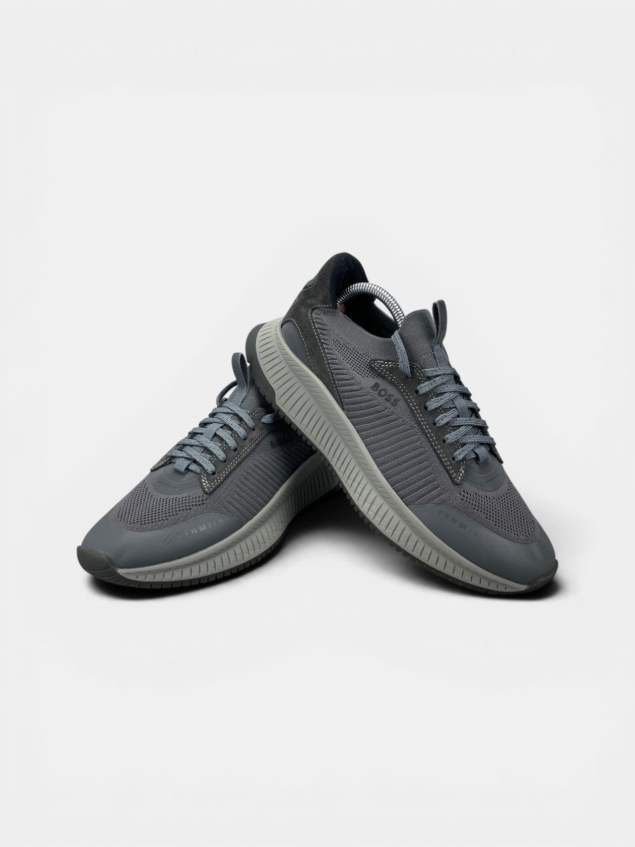 Hugo Boss Boss Sneakers — buty sportowe męskie w bardzo dobrym stanie rozmiar 40, boczny profil