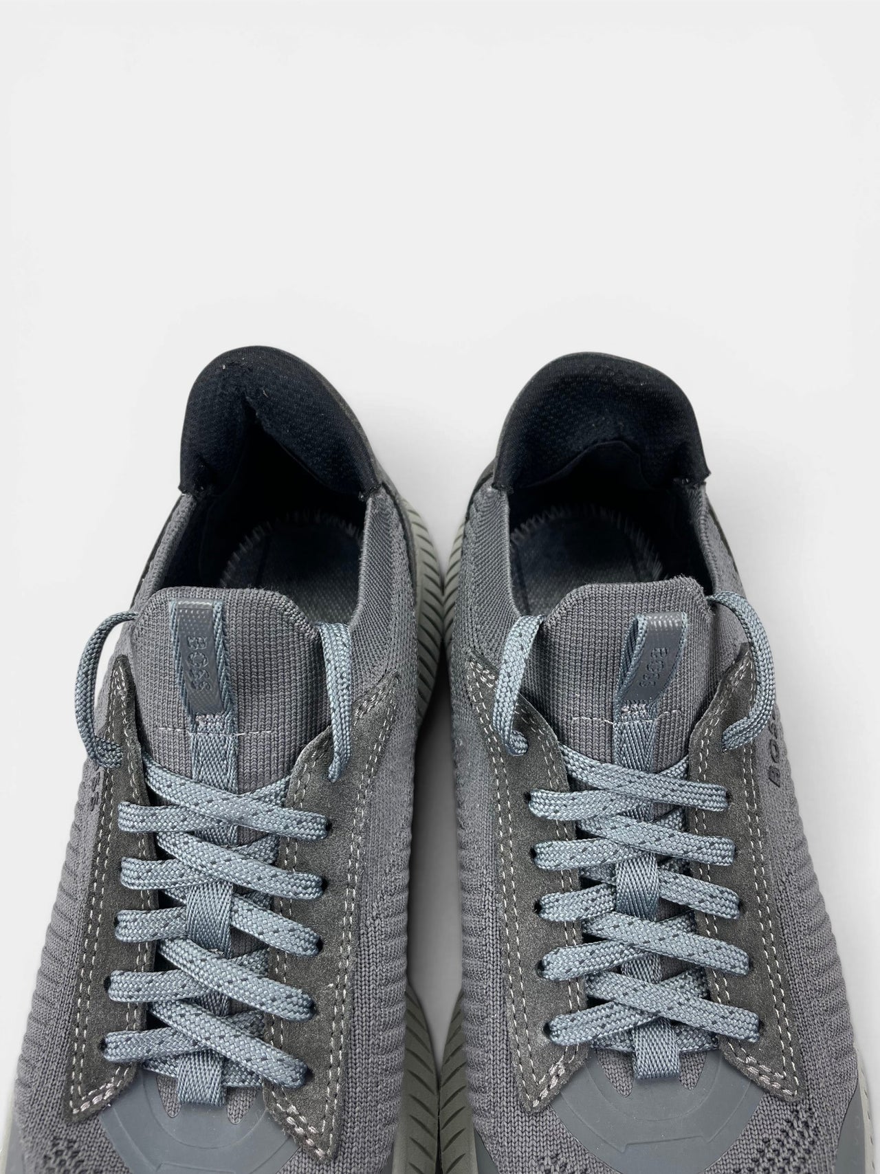 Hugo Boss Boss Sneakers — buty sportowe męskie w bardzo dobrym stanie rozmiar 40, zapiętki butów
