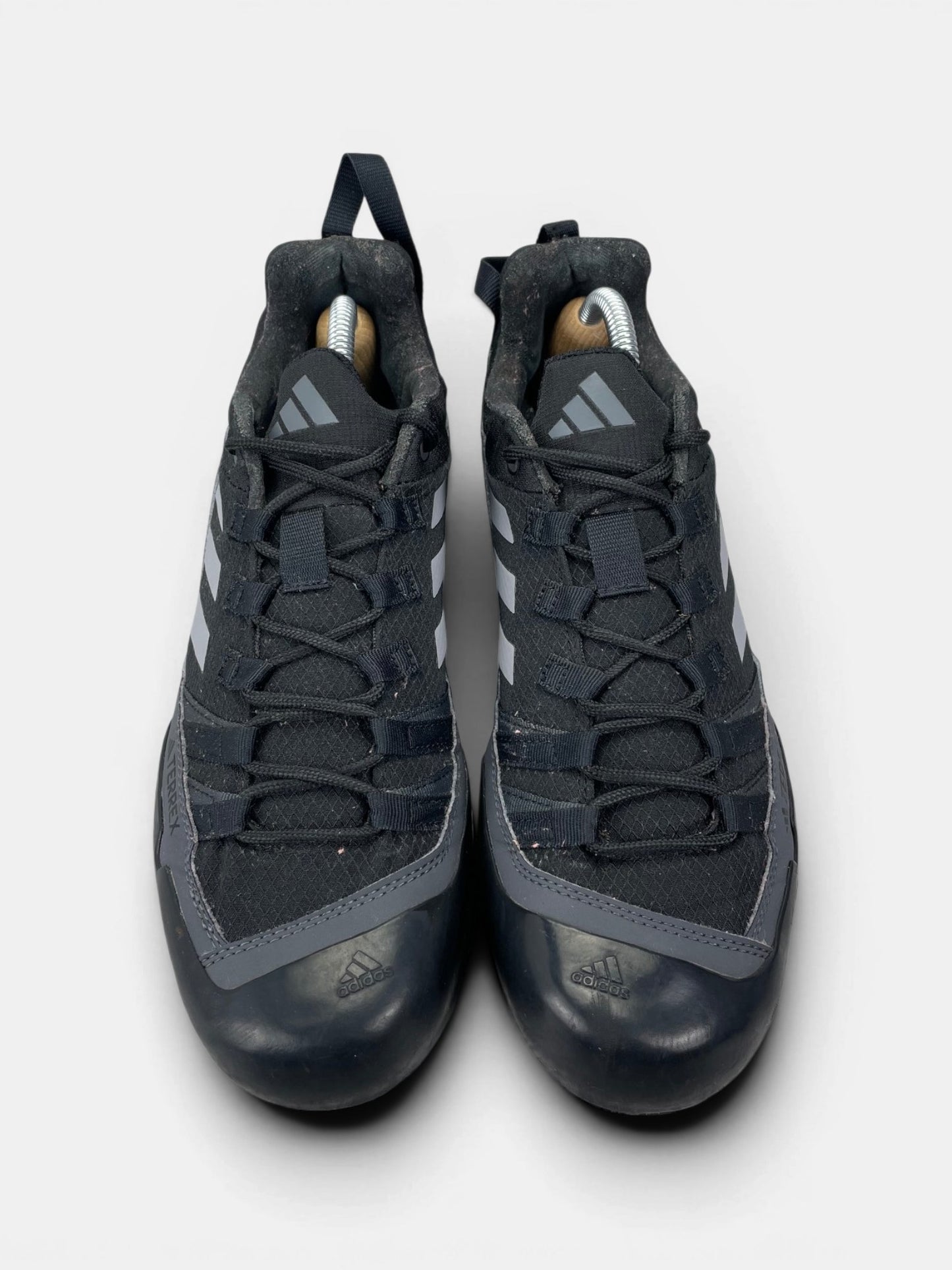 Adidas Terrex Swift Solo 2.0 Core Black — buty sportowe męskie w bardzo dobrym stanie rozmiar 43 1/3, widok z góry