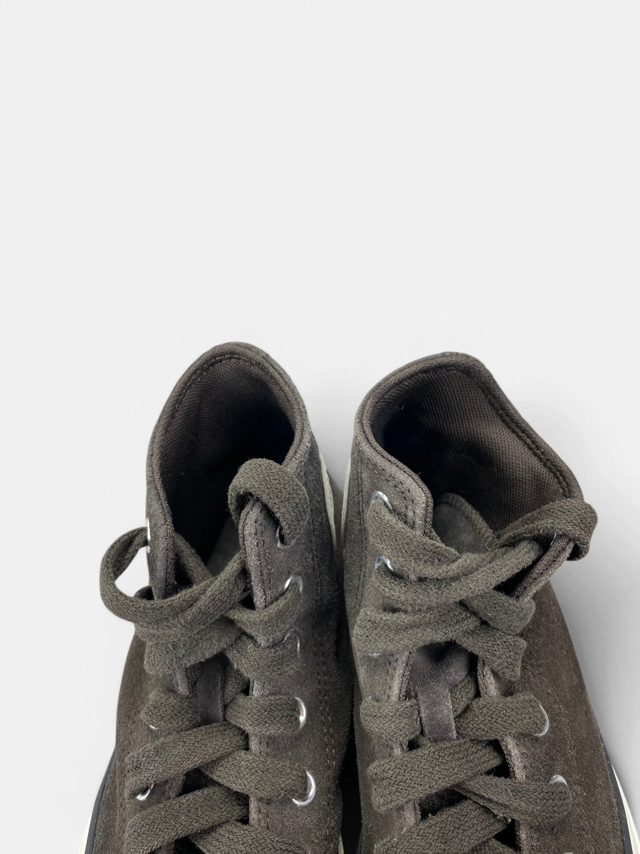 Converse Suede All Star Hi Fresh Brew — buty sportowe damskie w bardzo dobrym stanie rozmiar 39, zapiętki butów