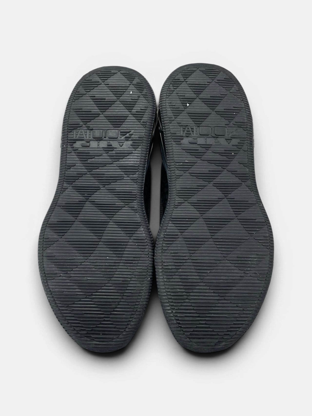 Nike Bella 7 Black Anthracite — buty sportowe męskie w bardzo dobrym stanie rozmiar 43, podeszwa