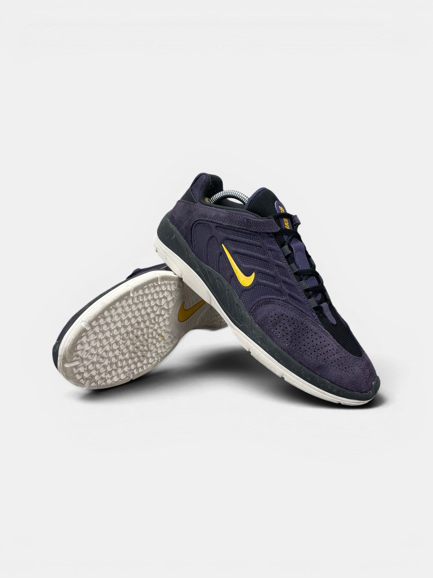 Nike SB Vertebrae Purple — buty sportowe męskie w bardzo dobrym stanie rozmiar 42.5, boczny profil