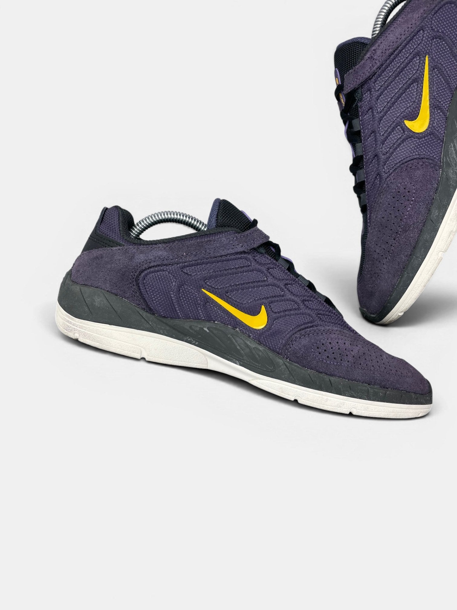 Nike SB Vertebrae Purple — buty sportowe męskie w bardzo dobrym stanie rozmiar 42.5, wewnętrzny panel lewego buta