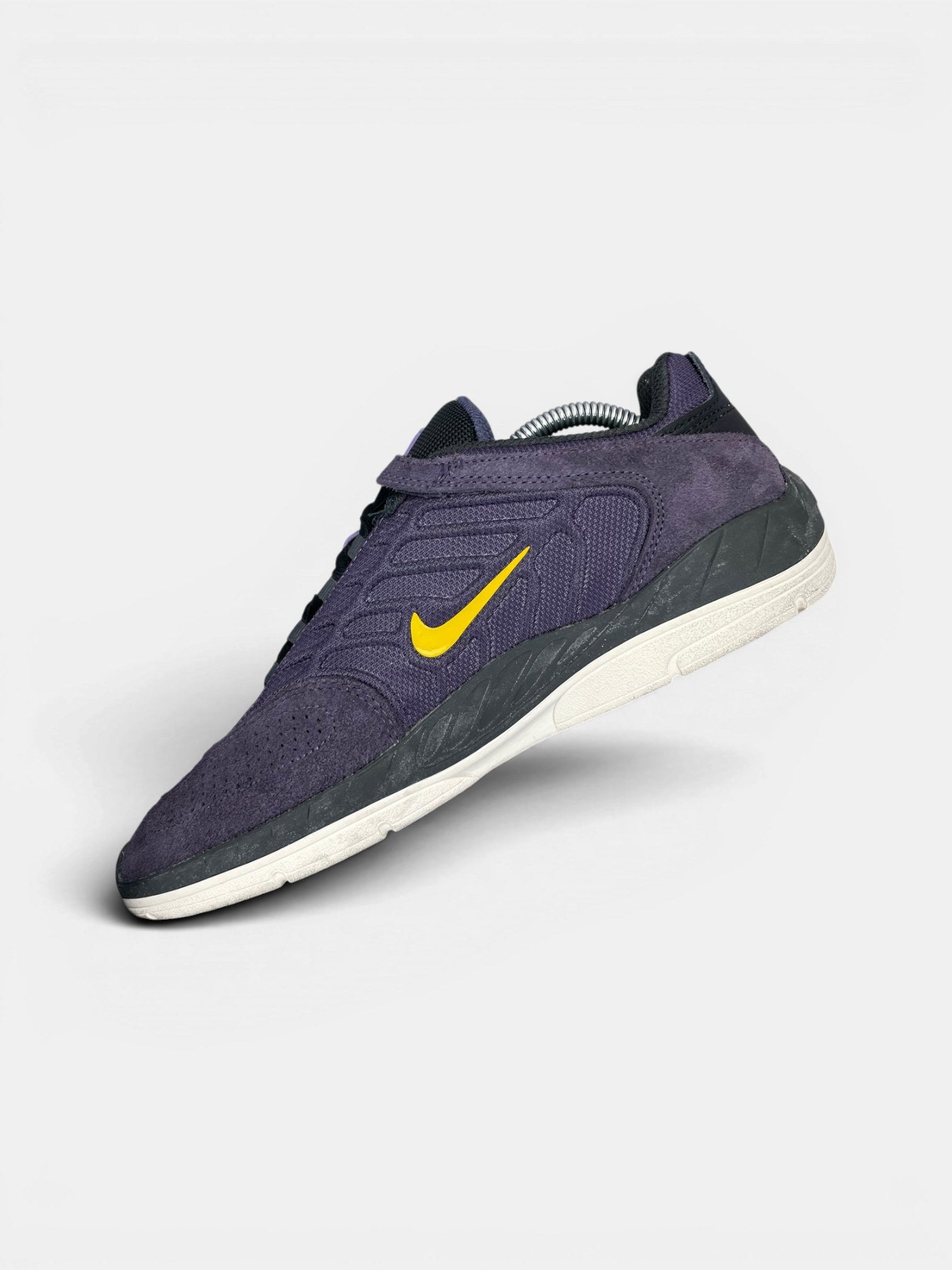 Nike SB Vertebrae Purple — buty sportowe męskie w bardzo dobrym stanie rozmiar 42.5, wewnętrzny panel prawego buta