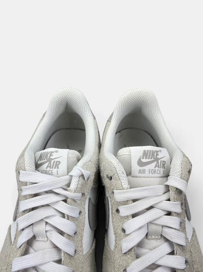 Nike Air Force 1 Low College Grey Phantom — buty sportowe damskie w bardzo dobrym stanie rozmiar 40, zapiętki butów