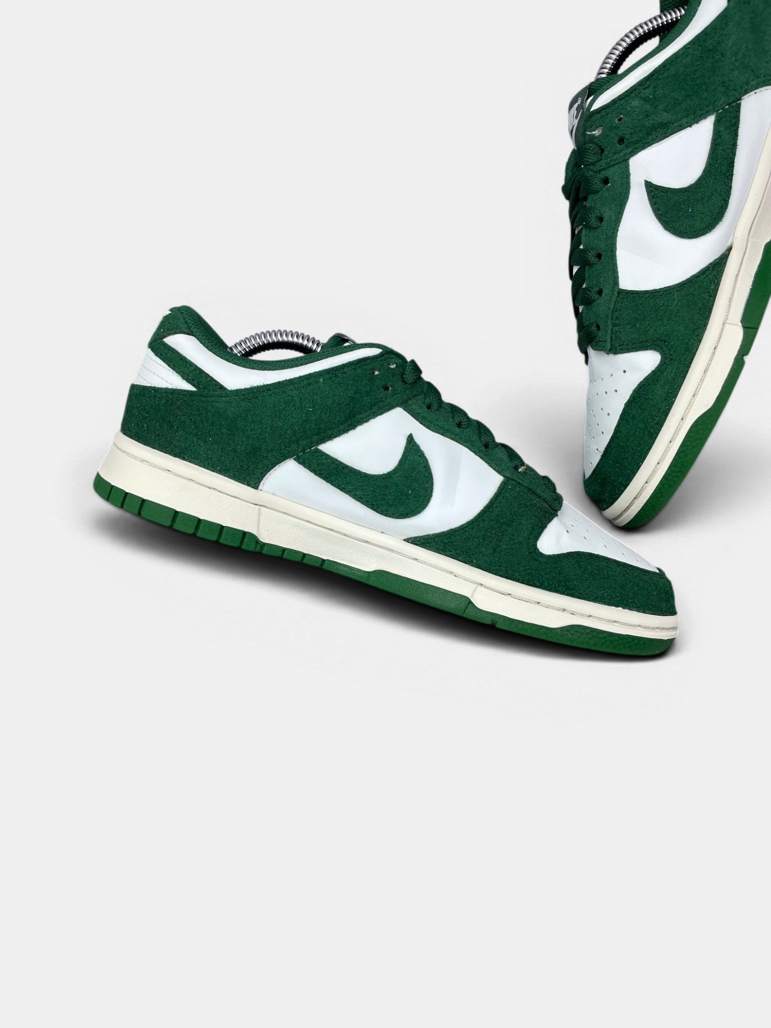 Nike Dunk Low — buty sportowe damskie w bardzo dobrym stanie rozmiar 39, wewnętrzny panel lewego buta