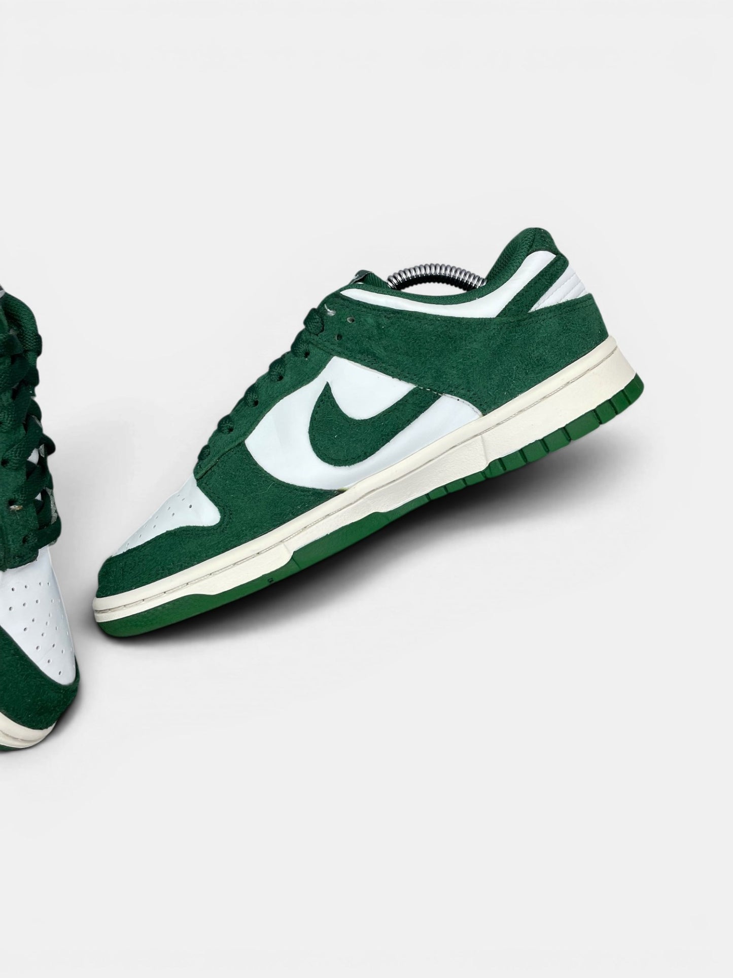 Nike Dunk Low — buty sportowe damskie w bardzo dobrym stanie rozmiar 39, wewnętrzny panel prawego buta