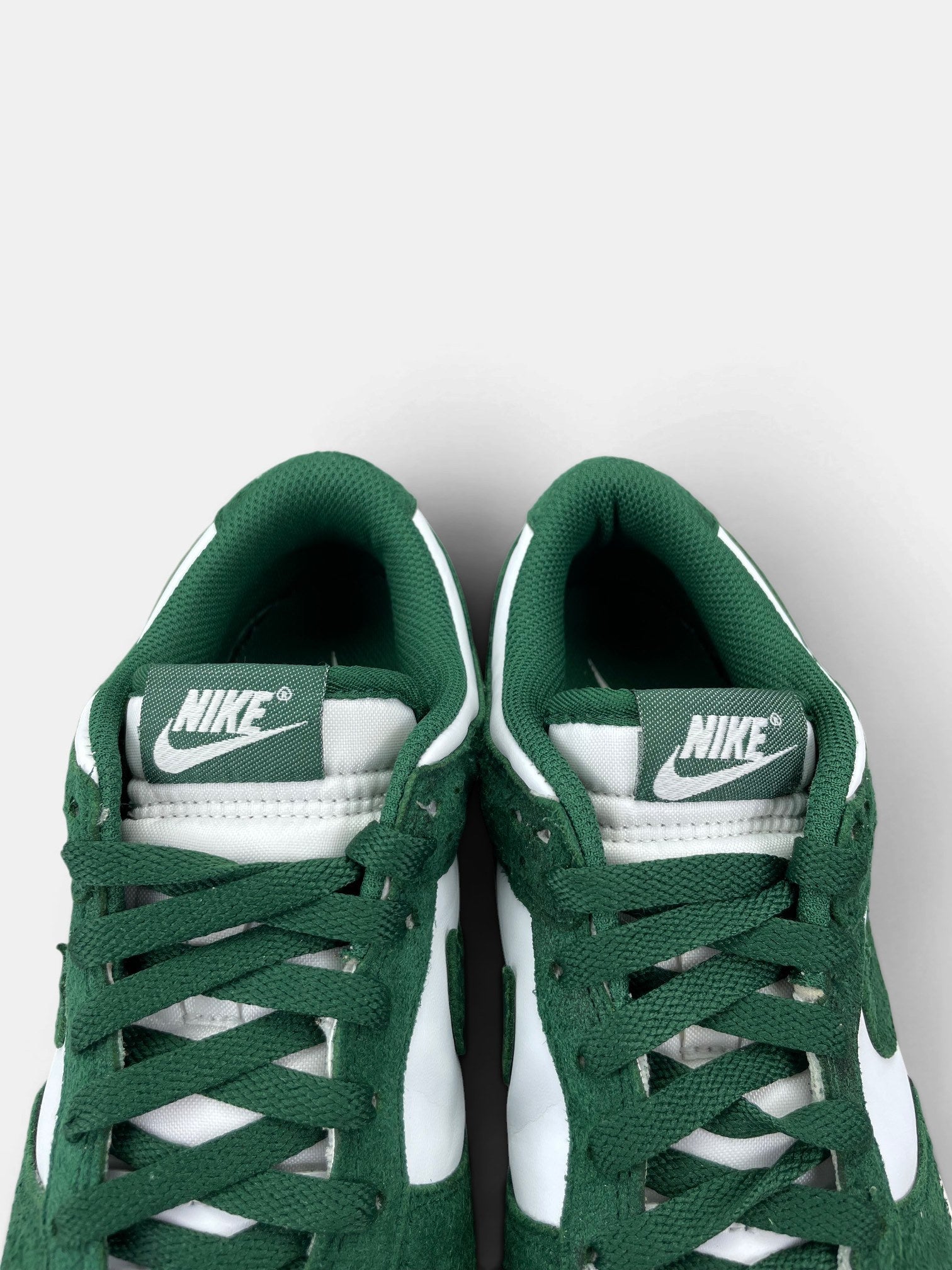 Nike Dunk Low — buty sportowe damskie w bardzo dobrym stanie rozmiar 39, zapiętki butów