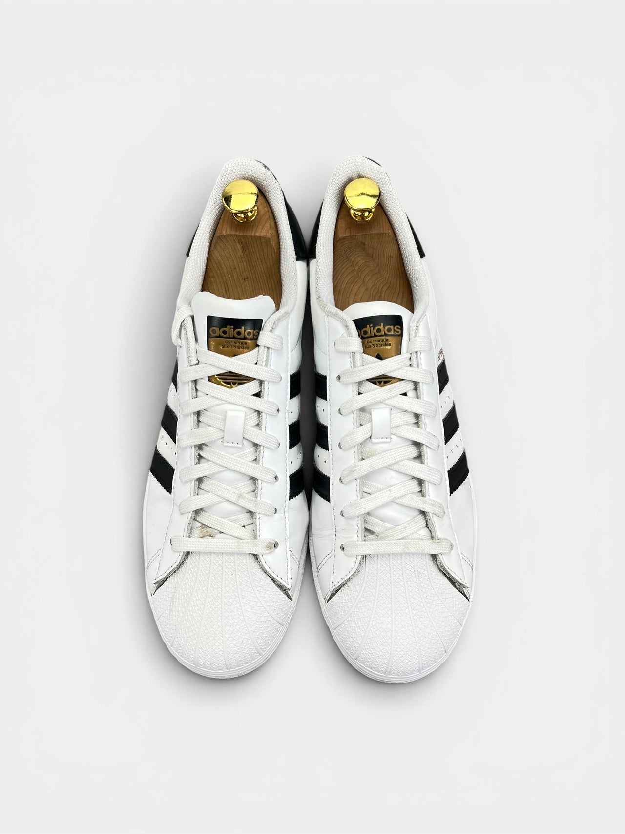 Adidas Superstar White/Black — buty sportowe męskie w bardzo dobrym stanie rozmiar 44 2/3, widok z góry