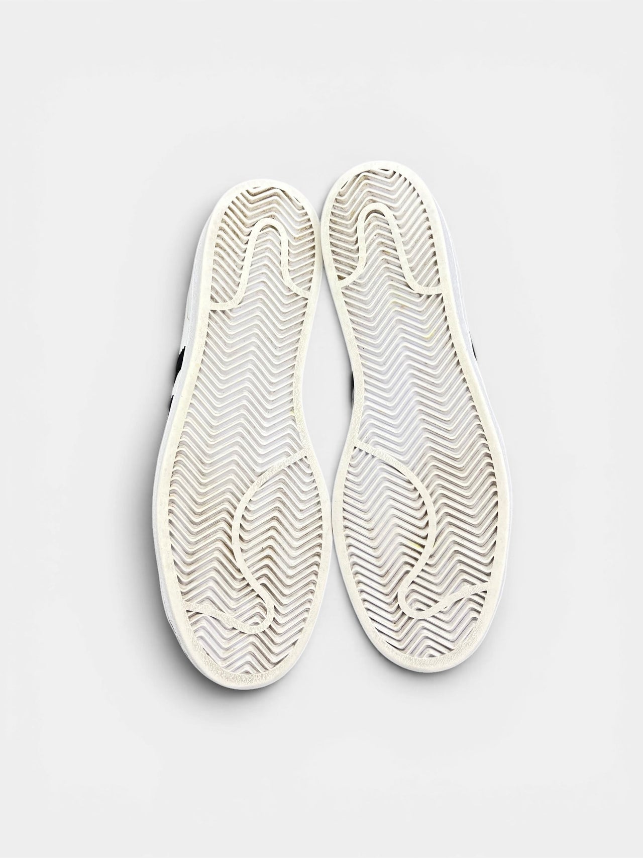 Adidas Superstar White/Black — buty sportowe męskie w bardzo dobrym stanie rozmiar 44 2/3, podeszwa